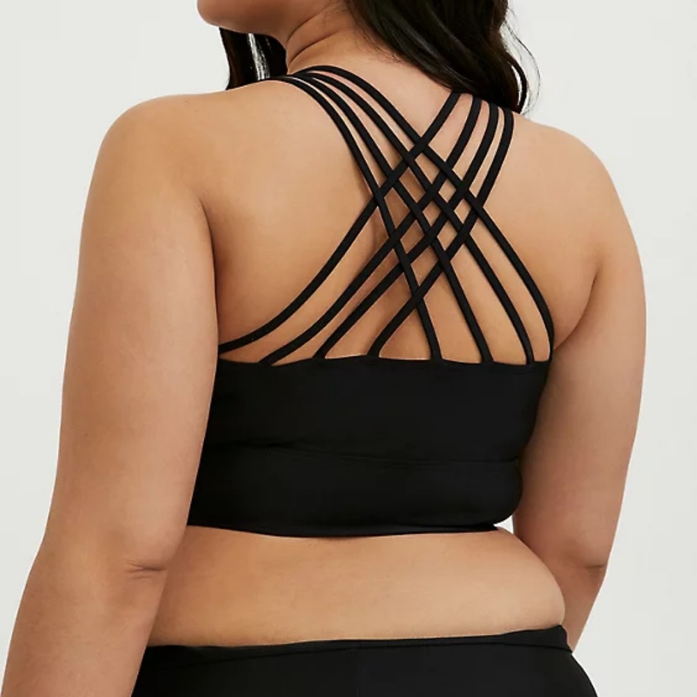 🍉NWOT Torrid Lattice Back Wireless Bikini Top